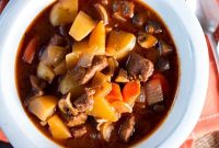 Slow Cooker Vegetable and Beef Stew for Comforting Dinners