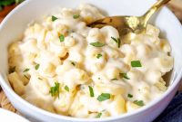 Creamy Stovetop White Cheddar Mac and Cheese Recipe