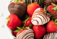 Decadent Chocolate-Dipped Strawberries: Classic Recipe & Tips