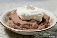 Keto Chocolate Whipped Cream Dessert Recipe for Low-Carb Treat