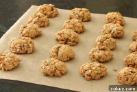 Maple Walnut Oatmeal Cookies Recipe — Chewy Baked Cookies with Maple Glaze