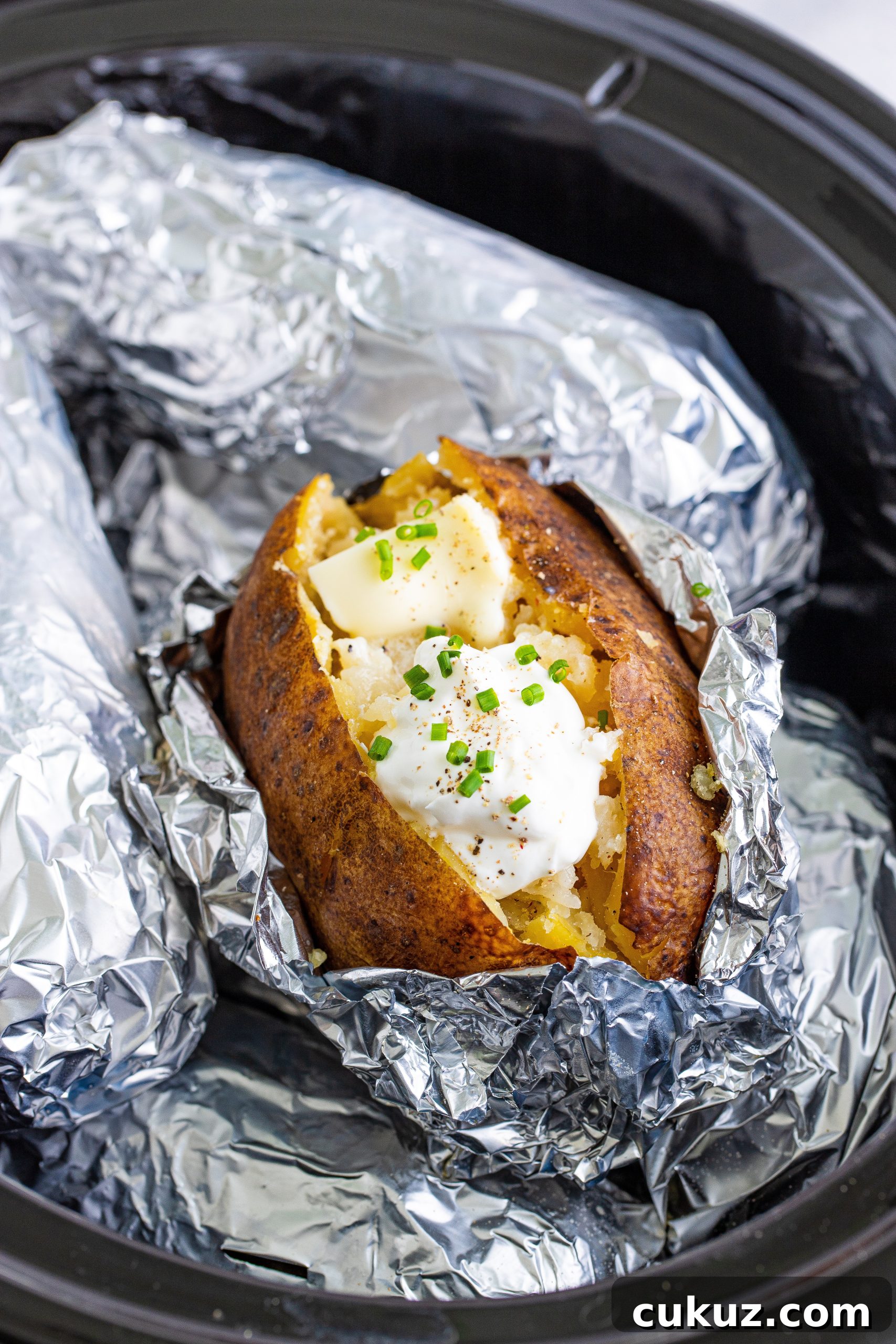 Serving baked potatoes