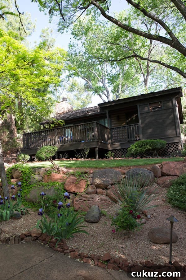 L’Auberge de Sedona grounds