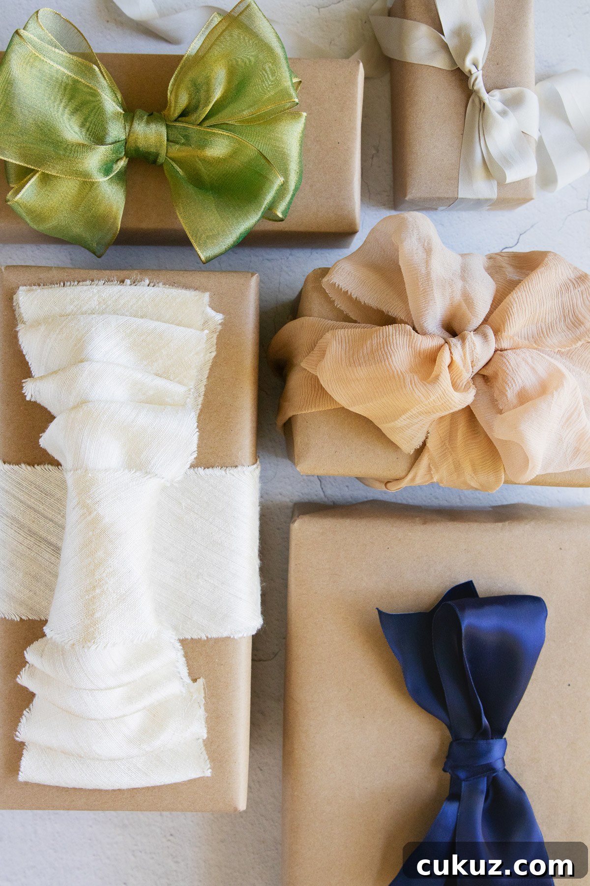 5 Bow-Tying Techniques to Make Your Gift Wrapping Shine 2 5 ways to a tie a bow