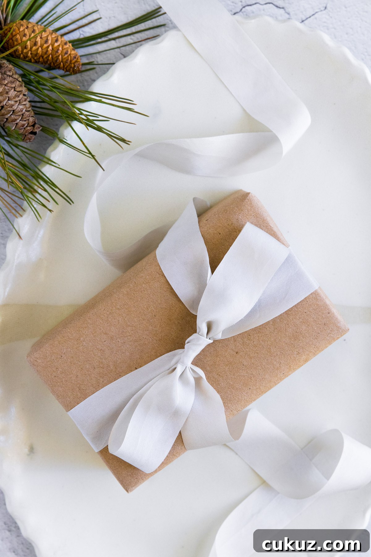 5 Bow-Tying Techniques to Make Your Gift Wrapping Shine 3 5 ways to a tie a bow