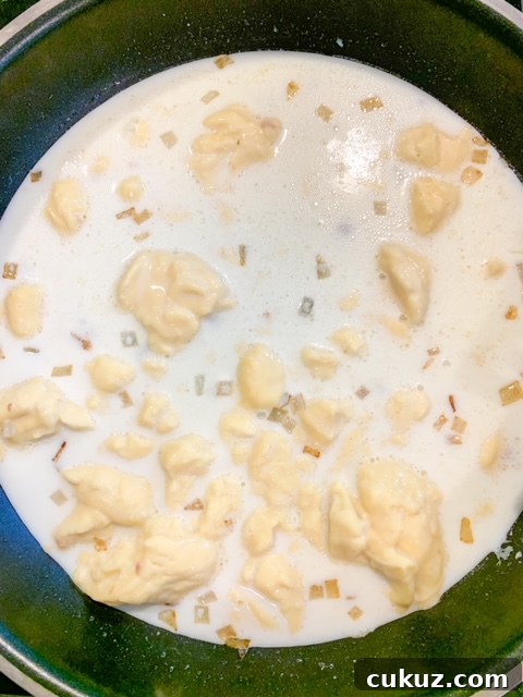 30-Minute Creamy Chicken Curry Recipe for Weeknight Dinners 5 img 16935 4