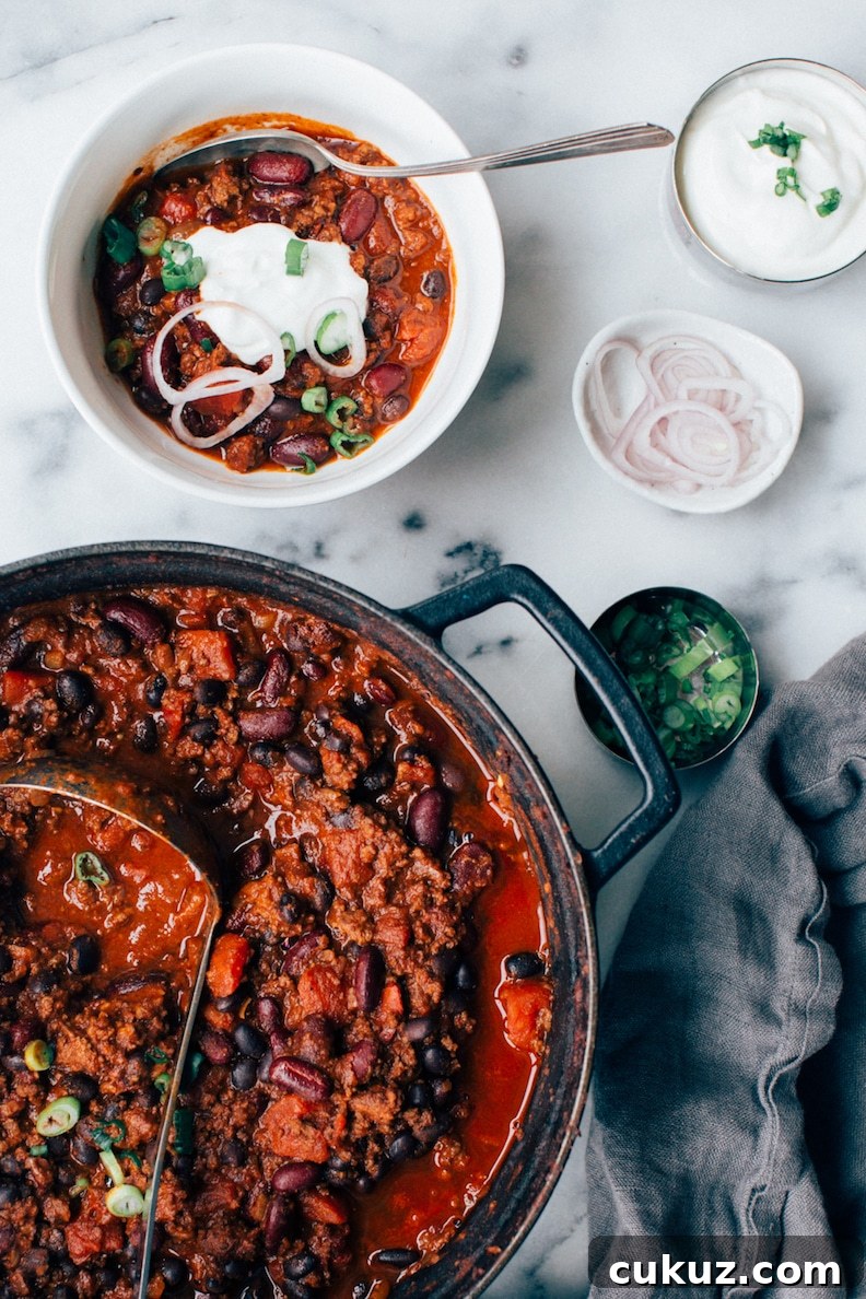 Chili con carne in a pot.