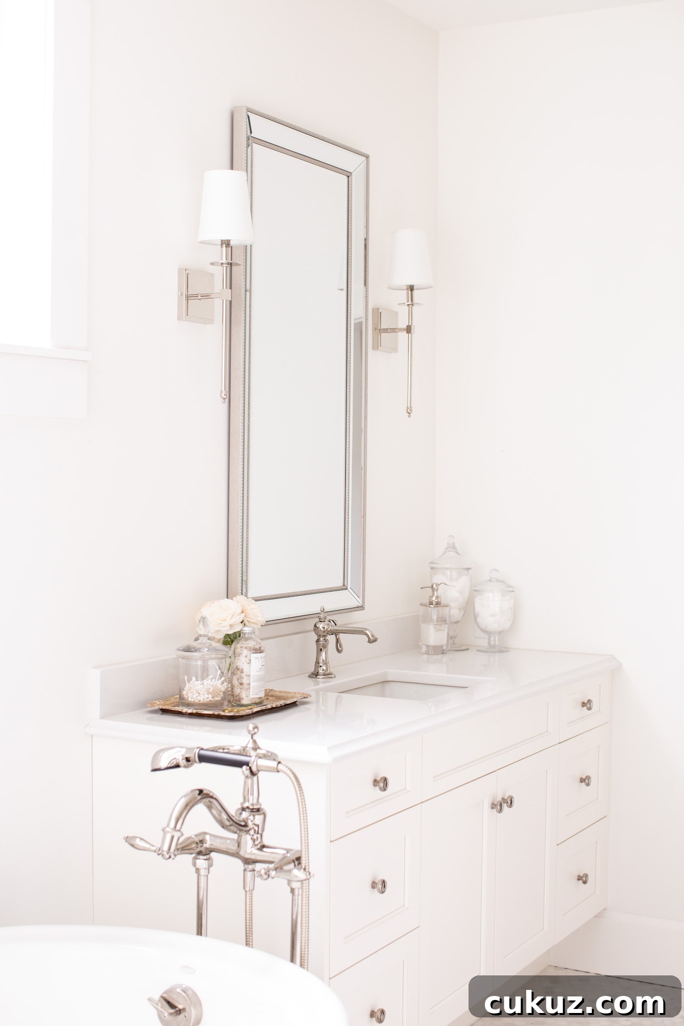 Master bathroom: Fraiche Living
