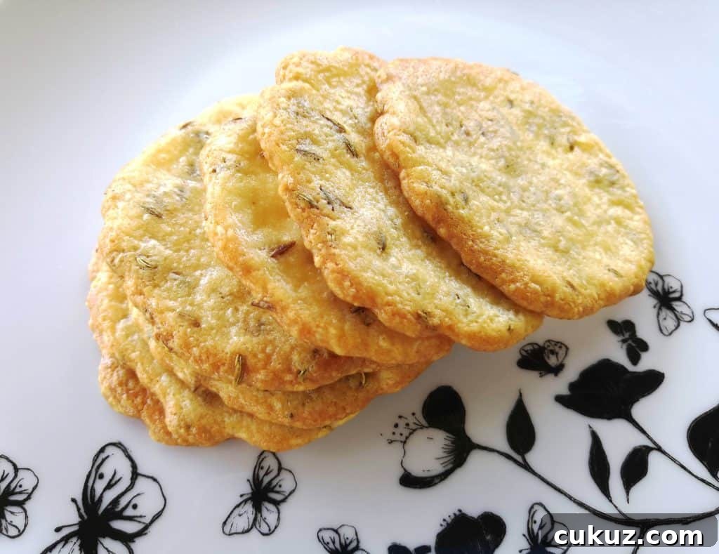 Zero-Carb Keto Parmesan and Fennel Crisps 4 Zero Carbs Keto Parmesan & Fennel Crisps