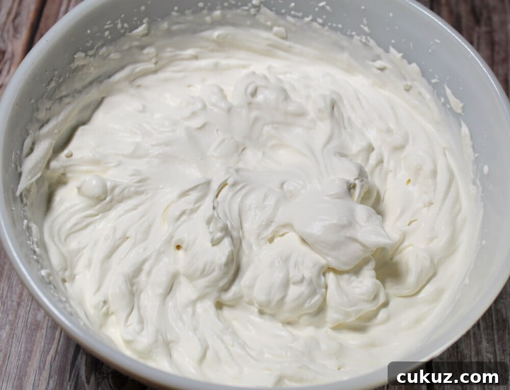 Chocolate Keto Whipped Cream Dessert5