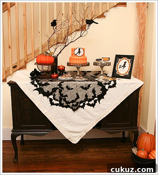 Bewitching Modern Halloween Cake